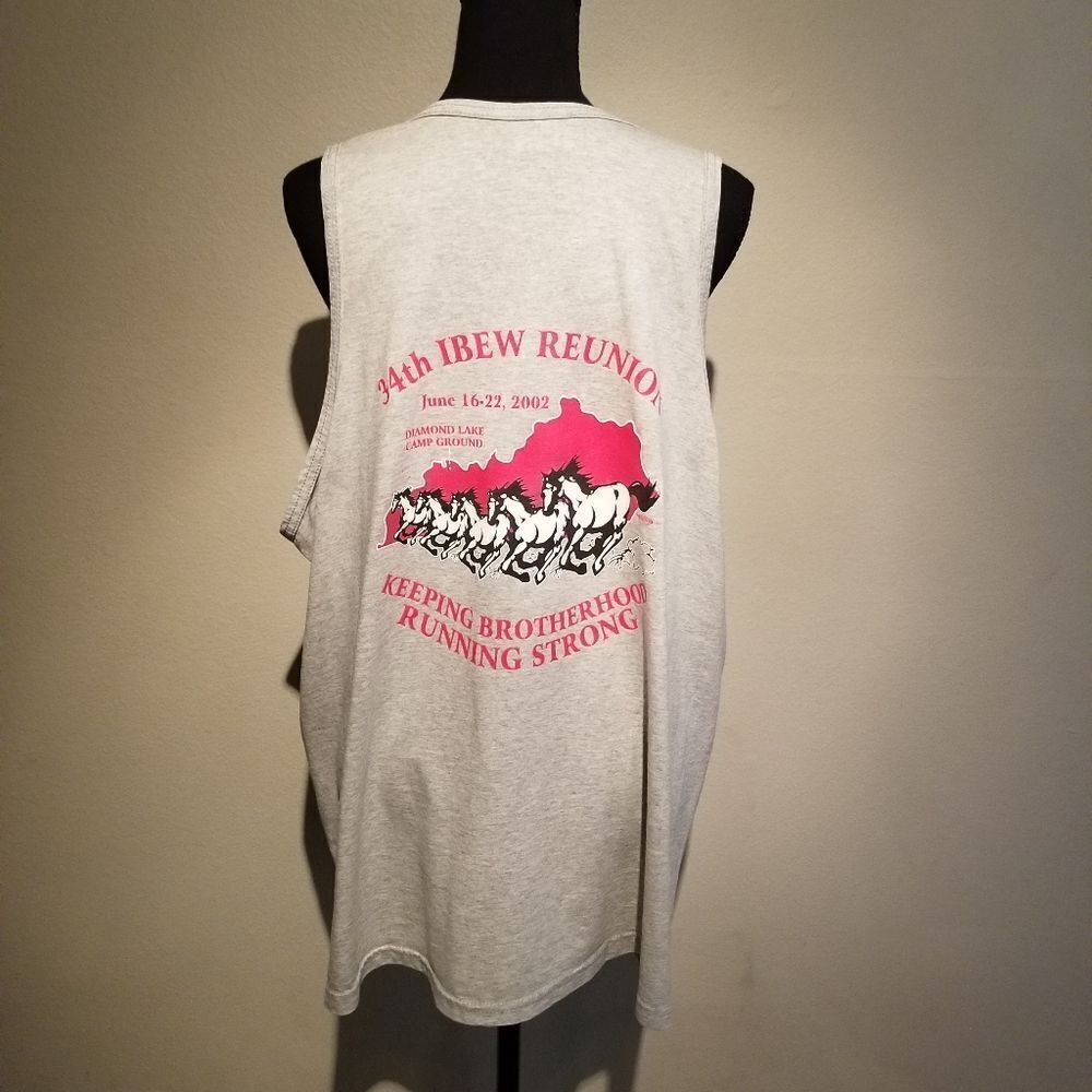 VINTAGE IBEW UNION TANK TOP 2XL 34TH WEST LOUISVILLE KY USA MADE 2002. (PUR1)